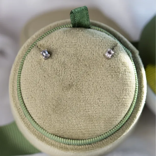 Basic salt and pepper diamond earrings STELLAR Image