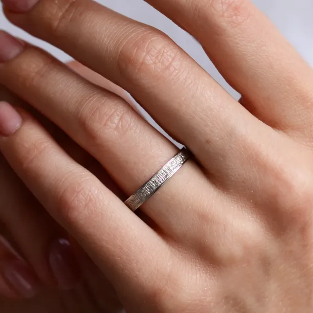 Original wedding bands with unusual relief ALBERO Image