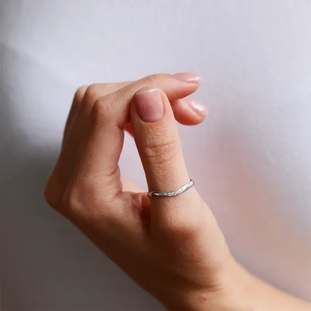 Gold organic ring with diamonds ISOLA Image