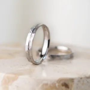 Elegant hammered wedding rings with line LADO Thumbnail