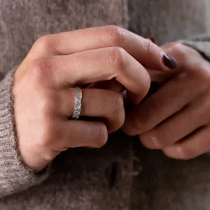 Unusual moon surface wedding bands LUNARIUM Thumbnail