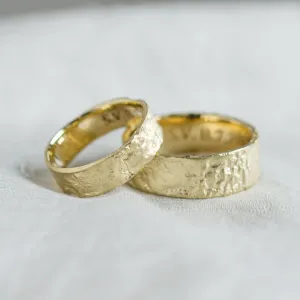 Unusual moon surface wedding bands LUNARIUM Thumbnail