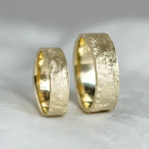 Unusual moon surface wedding bands LUNARIUM Thumbnail