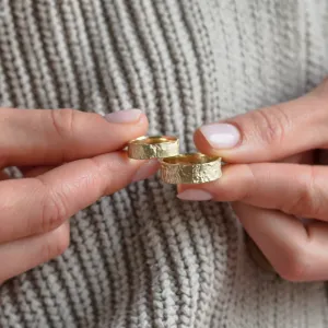 Unusual moon surface wedding bands LUNARIUM Thumbnail