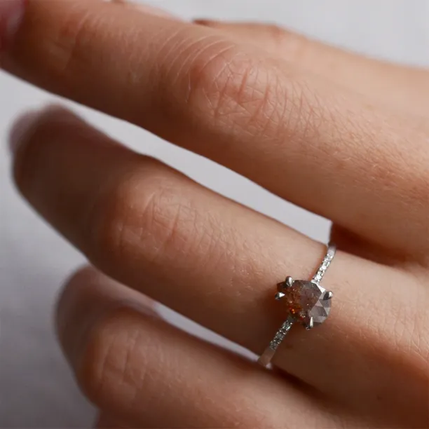 Organic engagement salt'n'pepper diamonds ring JACQUELINE Image