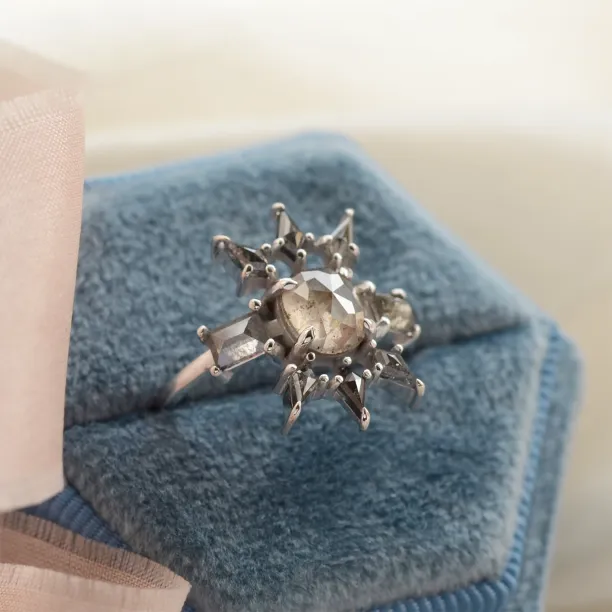 Luxury gold salt'n'pepper diamonds ring AURORA Image