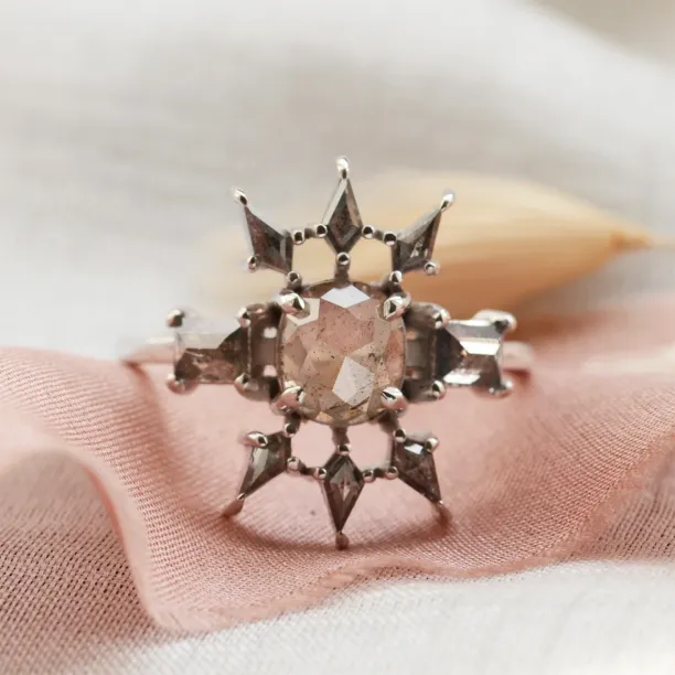 Luxury gold salt'n'pepper diamonds ring AURORA Image