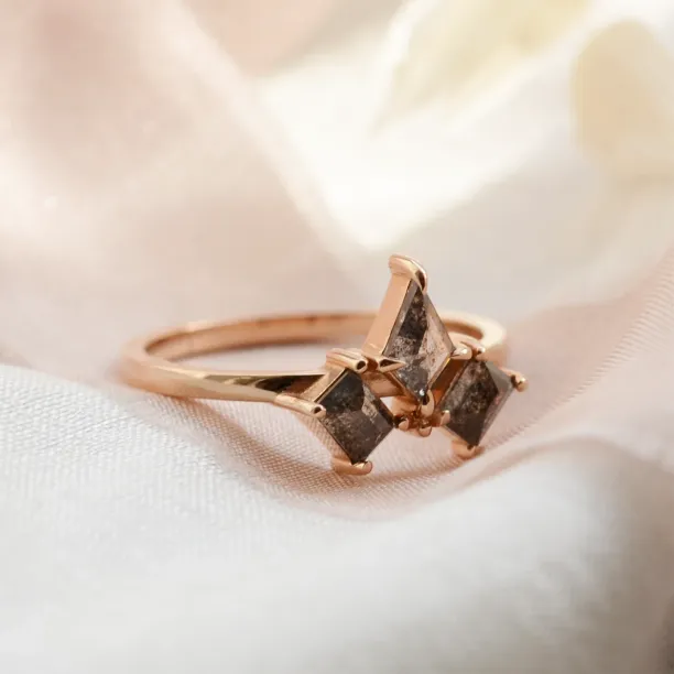 Original ring with gray salt'n'pepper diamonds TOMMASO Image