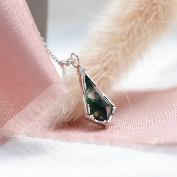 Moss agate pendant with diamond MATTIA Image