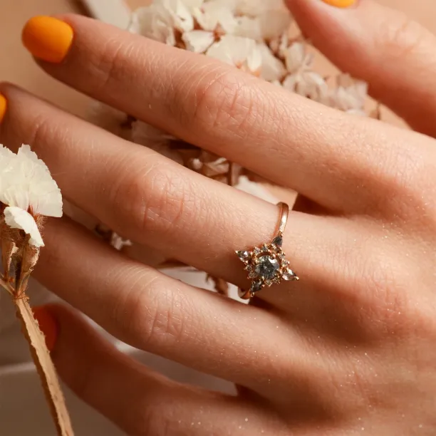 Unique cluster salt'n'pepper diamonds ring RAVENNA Image