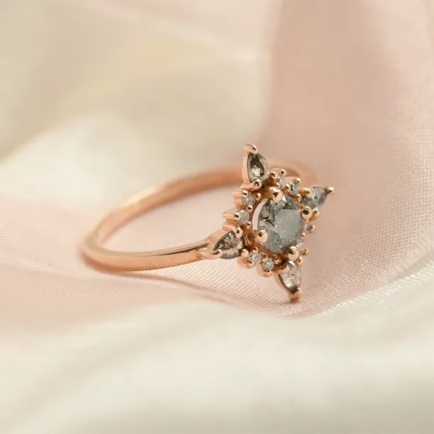 Unique cluster salt'n'pepper diamonds ring RAVENNA Image