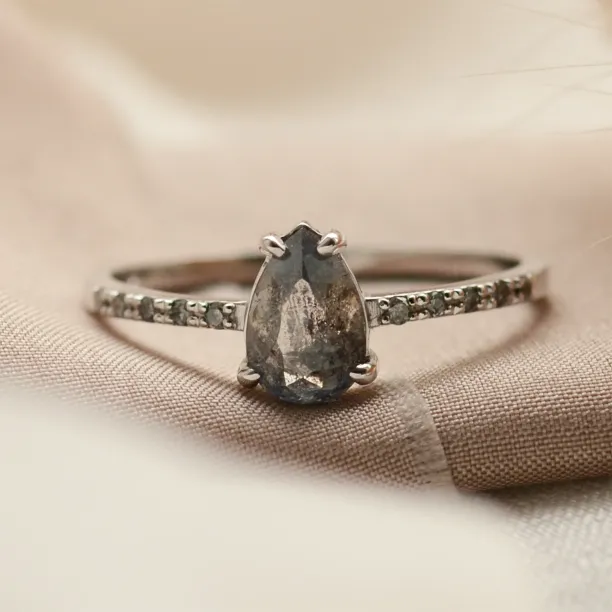 Gold engagement salt'n'pepper diamonds ring JACQUETTE  Image