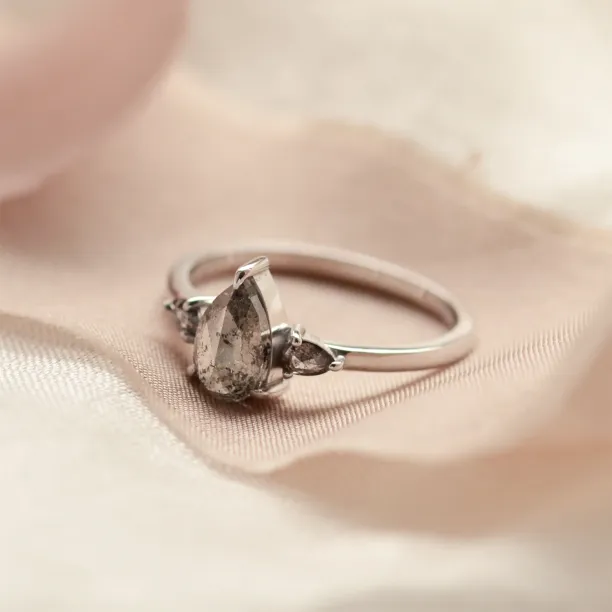 Gold pear salt'n'pepper diamonds ring JACOBELLA Image