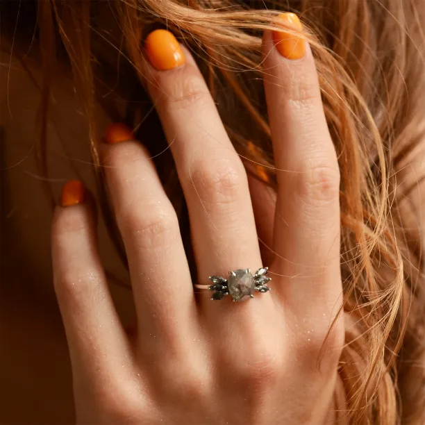 Original ring with salt'n'pepper diamonds GIUSTINA Image