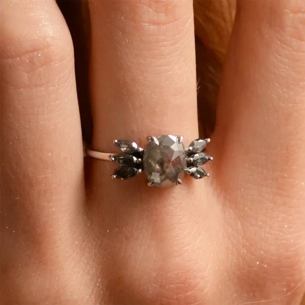 Original ring with salt'n'pepper diamonds GIUSTINA Image