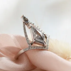 Extravagant salt'n'pepper diamond ring CATHEDRAL Thumbnail