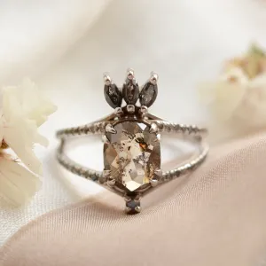 Salt and pepper diamonds in luxury ring RABBIT Thumbnail