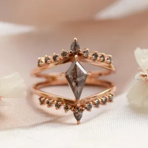 Vintage split shank salt and pepper diamonds ring SPLIT Thumbnail