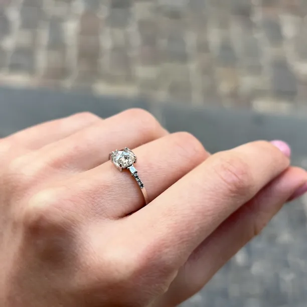 Gold ring with gray diamond salt and pepper CATERINA Image