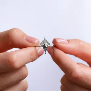 Kite salt and pepper diamond cluster ring with baguette diamonds ELEONORA Thumbnail