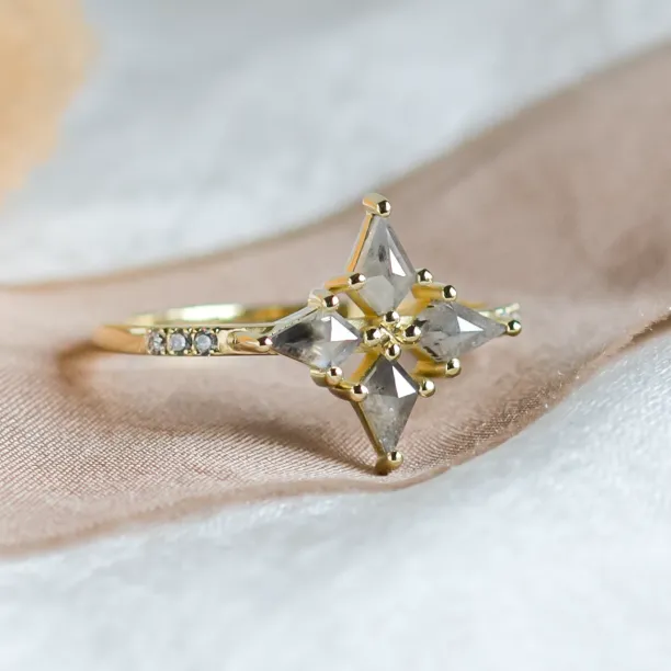 Gold star ring with salt and pepper diamonds ALESSIA Image