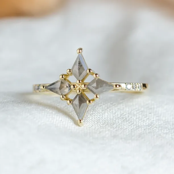 Gold star ring with salt and pepper diamonds ALESSIA Image