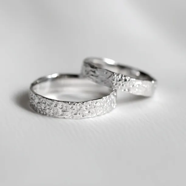Organic wedding bands with a special surface MOONWALK Image