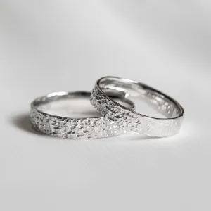 Organic wedding bands with a special surface MOONWALK Thumbnail