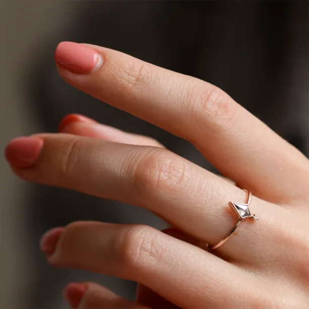 Salt and pepper diamond minimalist ring with diamond BIANCA Image