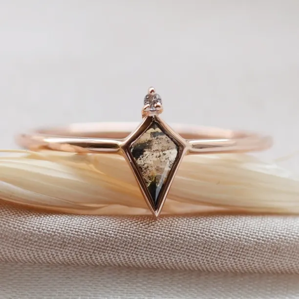 Salt and pepper diamond minimalist ring with diamond BIANCA Image