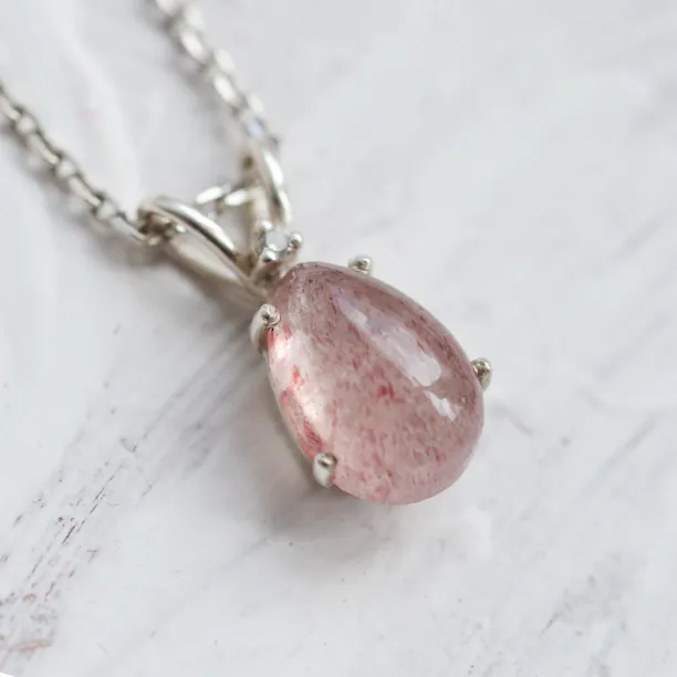 Gold necklace with strawberry quartz and diamond FRESA Image