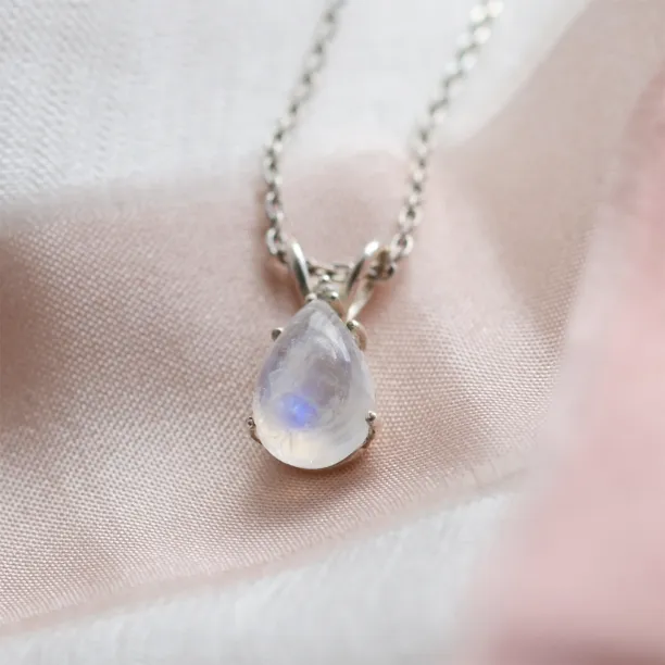 Gold moonstone necklace with diamond LUNA Image