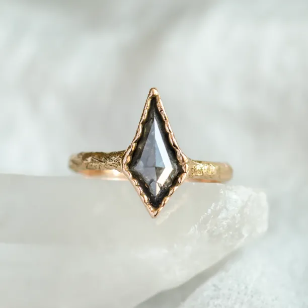 Gold unusual ring with kite salt and pepper diamond MATILDE Image