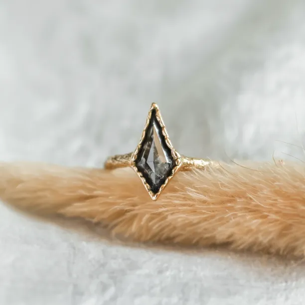 Gold unusual ring with kite salt and pepper diamond MATILDE Image