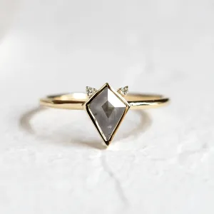 Kite salt and pepper diamond with side diamonds CATKIN Thumbnail