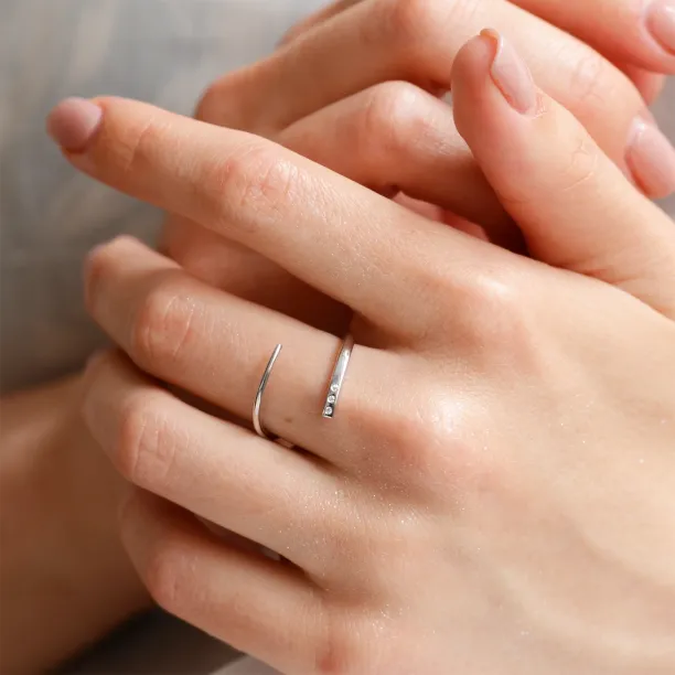 Gold spiral ring with diamonds CHIARA Image