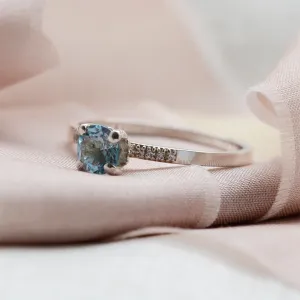 Blue topaz in gold ring with diamonds GINEVRA Thumbnail