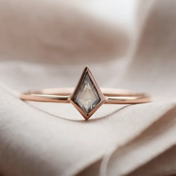 Minimalist kite salt and pepper diamond ring DAKOTA Image