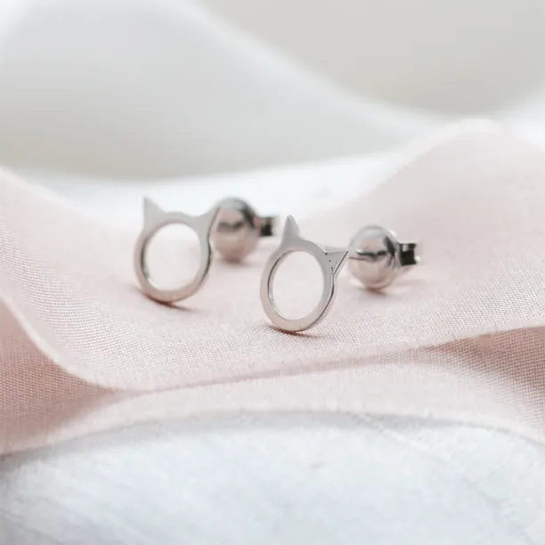 Gold stud cat head earrings CAT Image