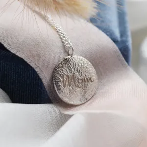 Textured personalized necklace with bespoke engraving MOM Thumbnail