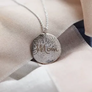 Textured personalized necklace with bespoke engraving MOM Thumbnail