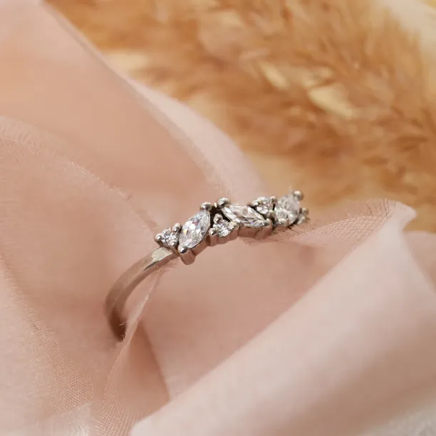 Gold  eternity ring with round and marquise diamonds VALLYS Image