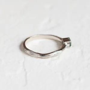 Gold ring in tree bark shape with moss agate MOSSI Thumbnail