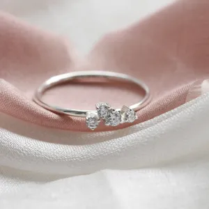 Minimalist cluster ring with diamonds MUADNAIT Thumbnail