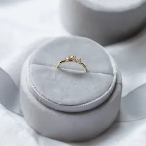 Minimalist cluster ring with diamonds MUADNAIT Thumbnail