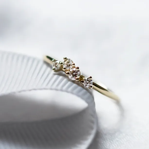 Minimalist cluster ring with diamonds MUADNAIT Image