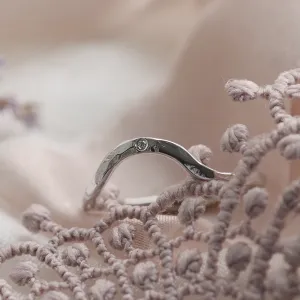 Hammered curvy wedding ring with diamond ASHLING Thumbnail