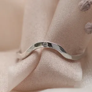 Hammered curvy wedding ring with diamond ASHLING Thumbnail