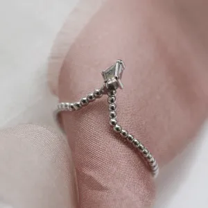 Salt and pepper diamond V stacker ring ISOLDE Thumbnail