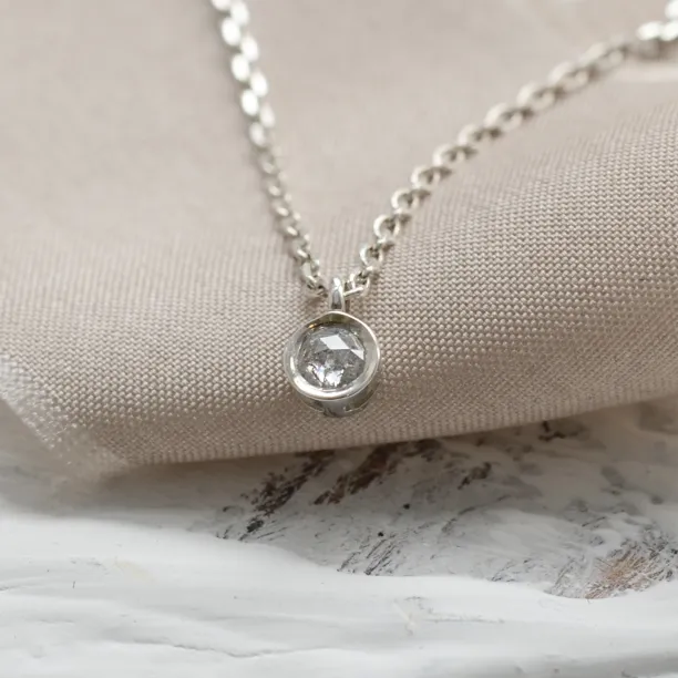 Gold bezel salt´n´pepper diamond pendant ISLEEN Image